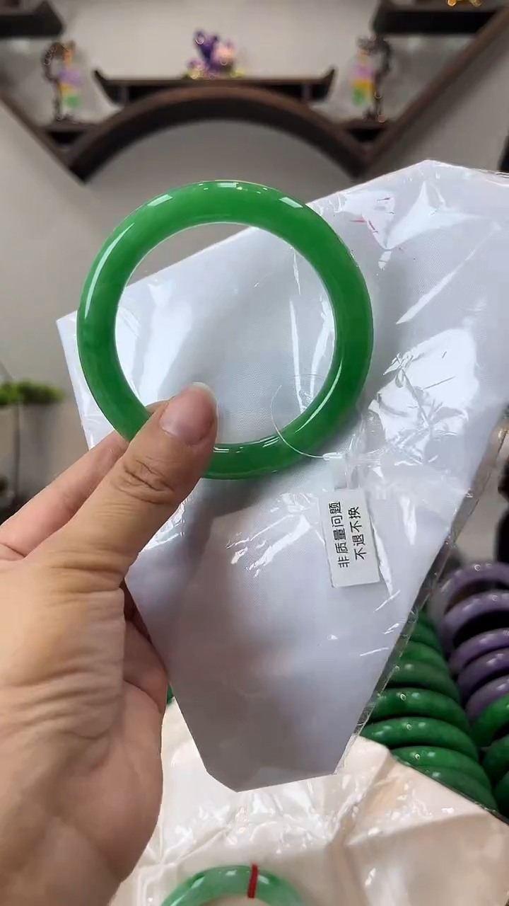 【闪购商品】砖雕闪34 圈口58.5 独货手镯