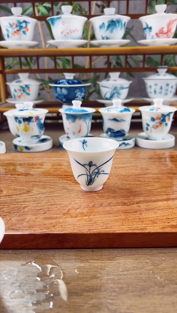 【闪购商品】微瑕兰花羊脂玉闻香杯