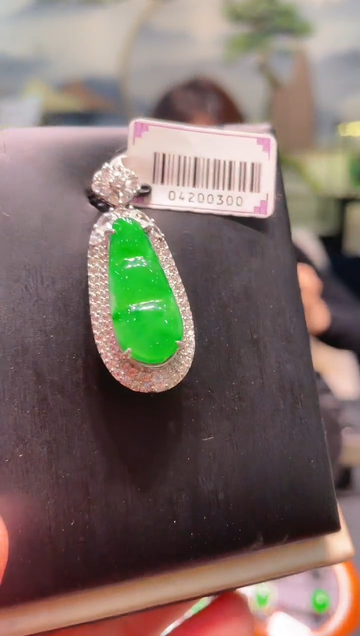 【闪购商品】翡翠颈饰未镶嵌A12天然A货翡翠