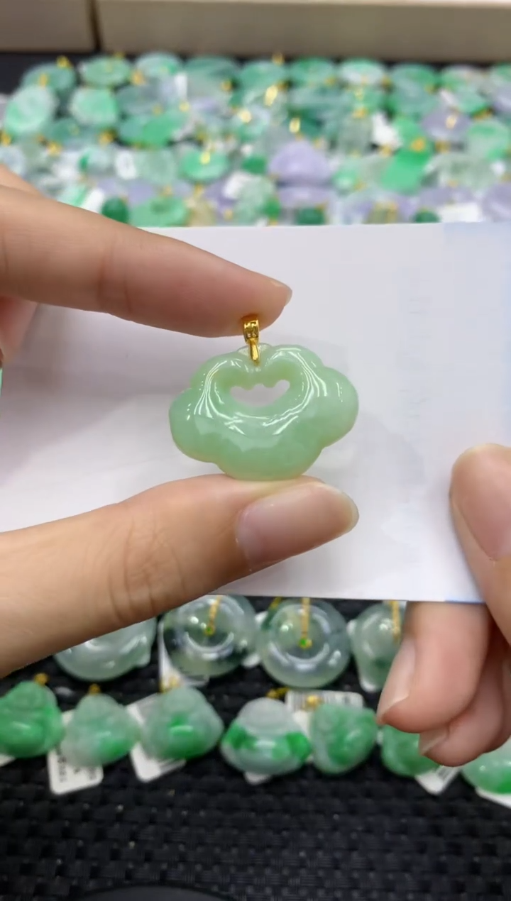 颈饰未镶嵌翡翠天然缅甸翡翠A货