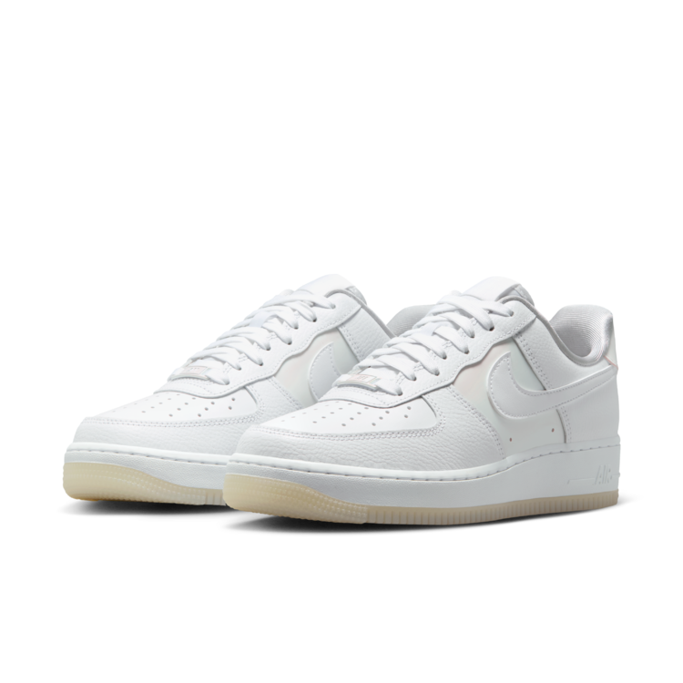 官方正品女子白色 AIR FORCE 1 空军运动板鞋IH3204-100