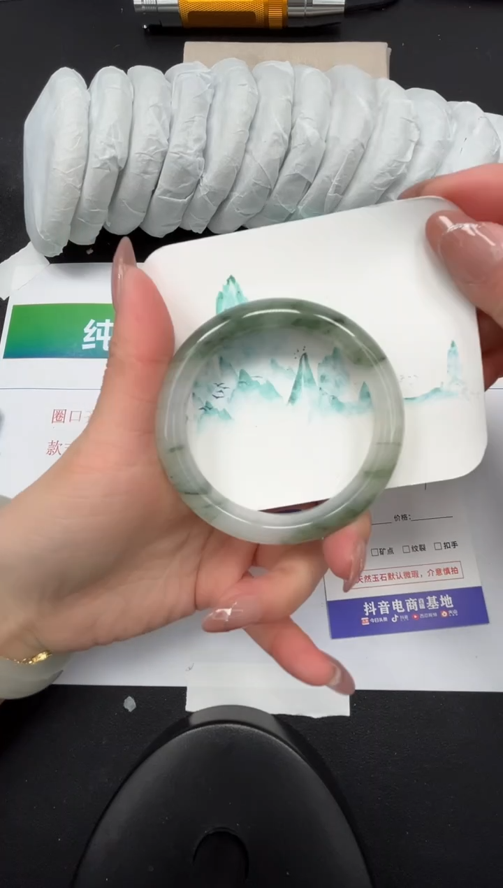 【闪购商品】石英质玉手镯未镶嵌217-57