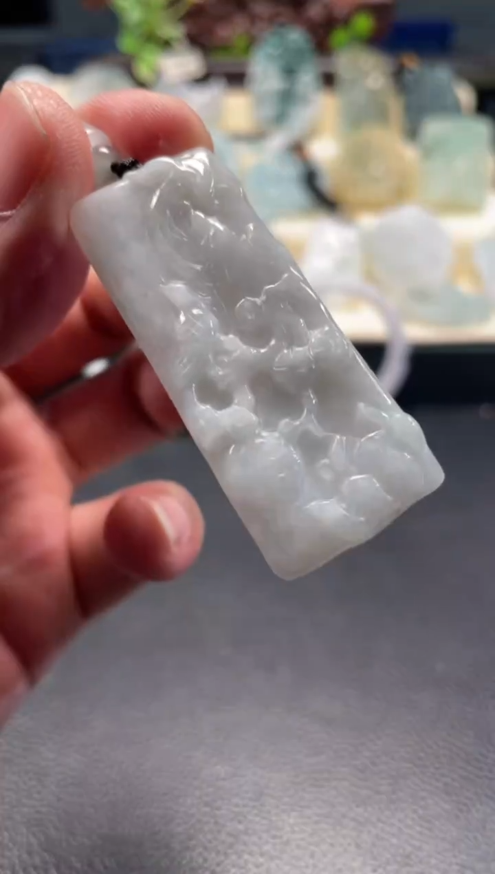 颈饰未镶嵌翡翠12/29/072