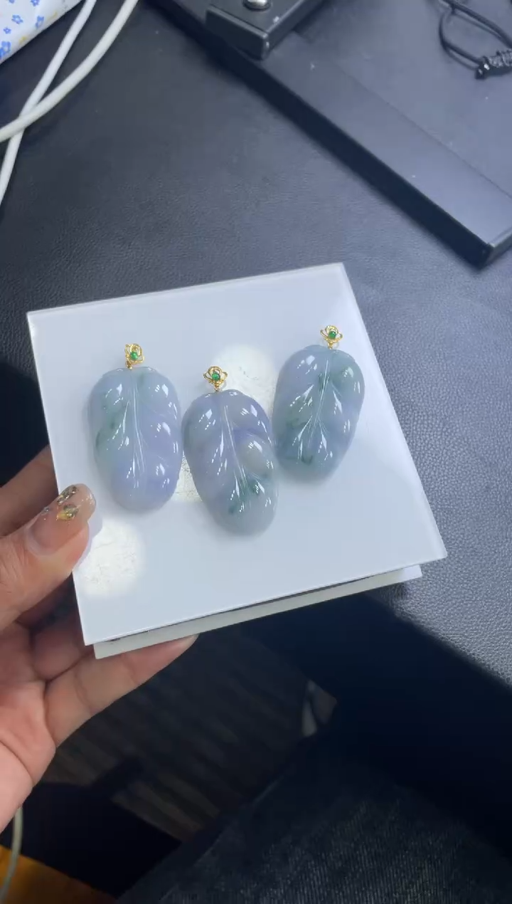 【闪购商品】翡翠吊坠(不含链)18K金镶嵌多样性发一件  A11