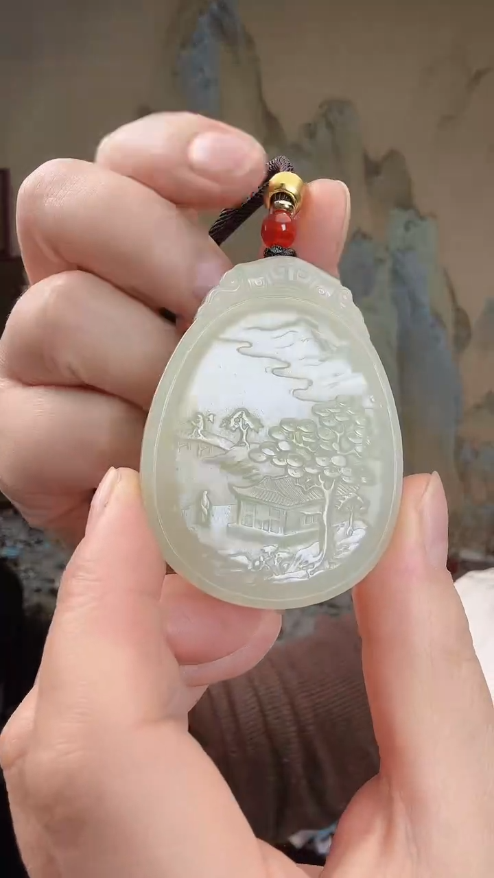 颈饰未镶嵌和田玉.