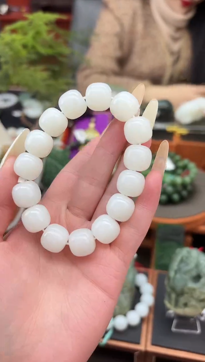 未镶嵌手串和田玉董小姐推荐 多样性发货 拍一发一tt14