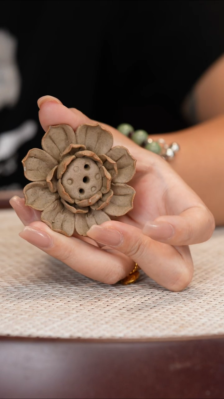 紫砂段泥莲花小香插