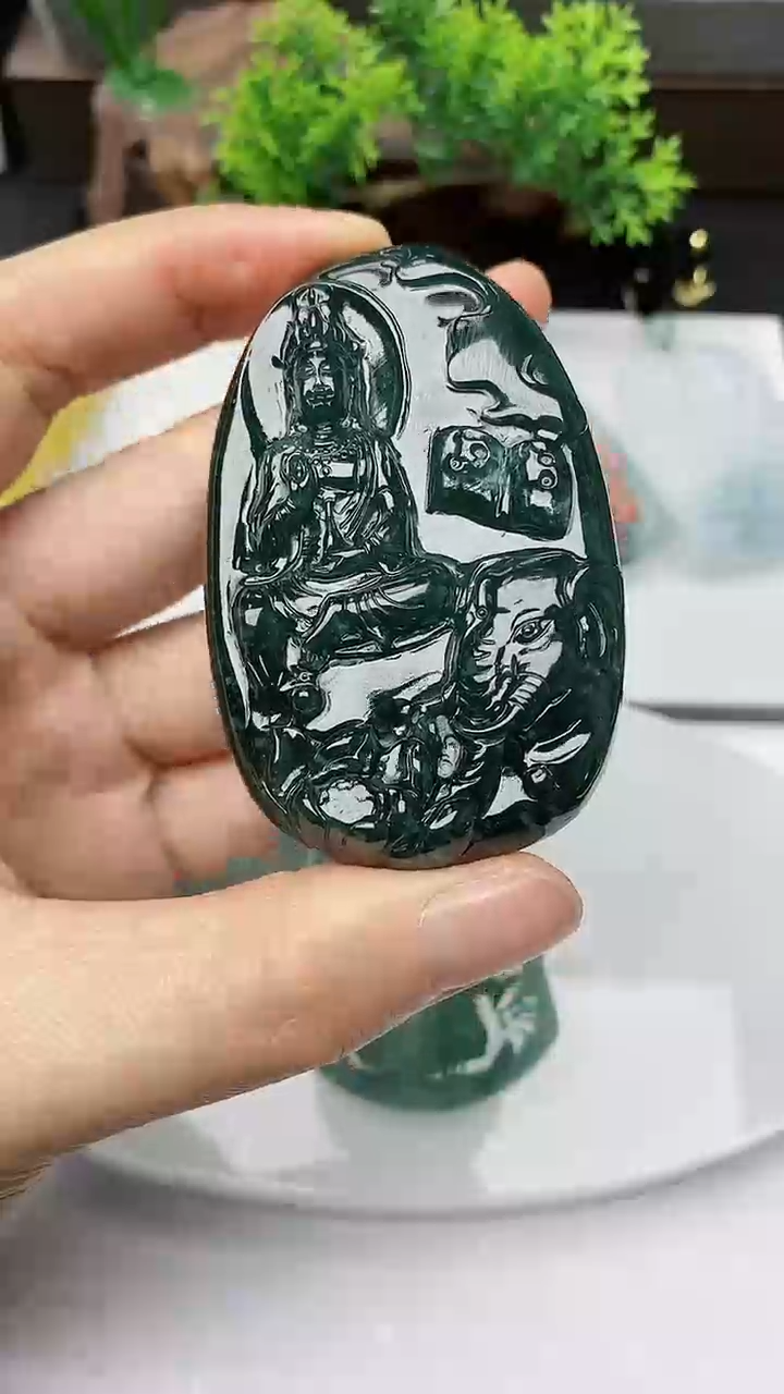 【闪购商品】翡翠颈饰未镶嵌