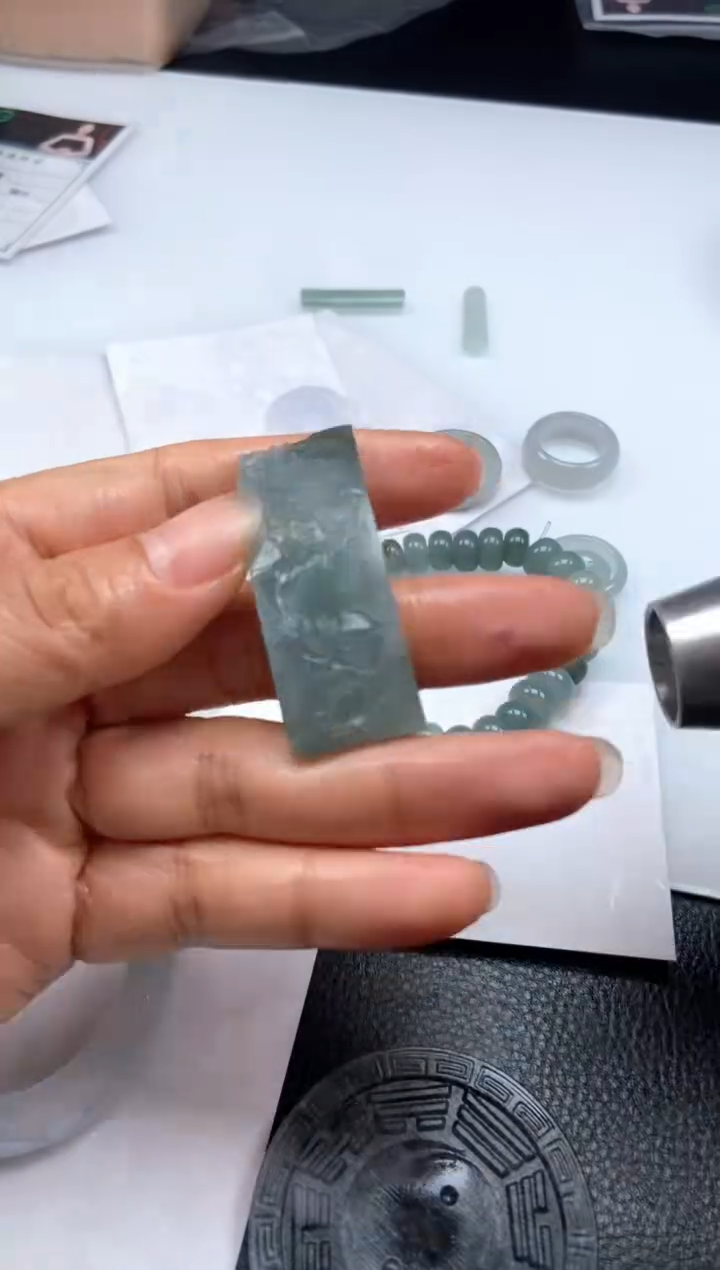 未镶嵌定制翡翠可*鱼挂饰