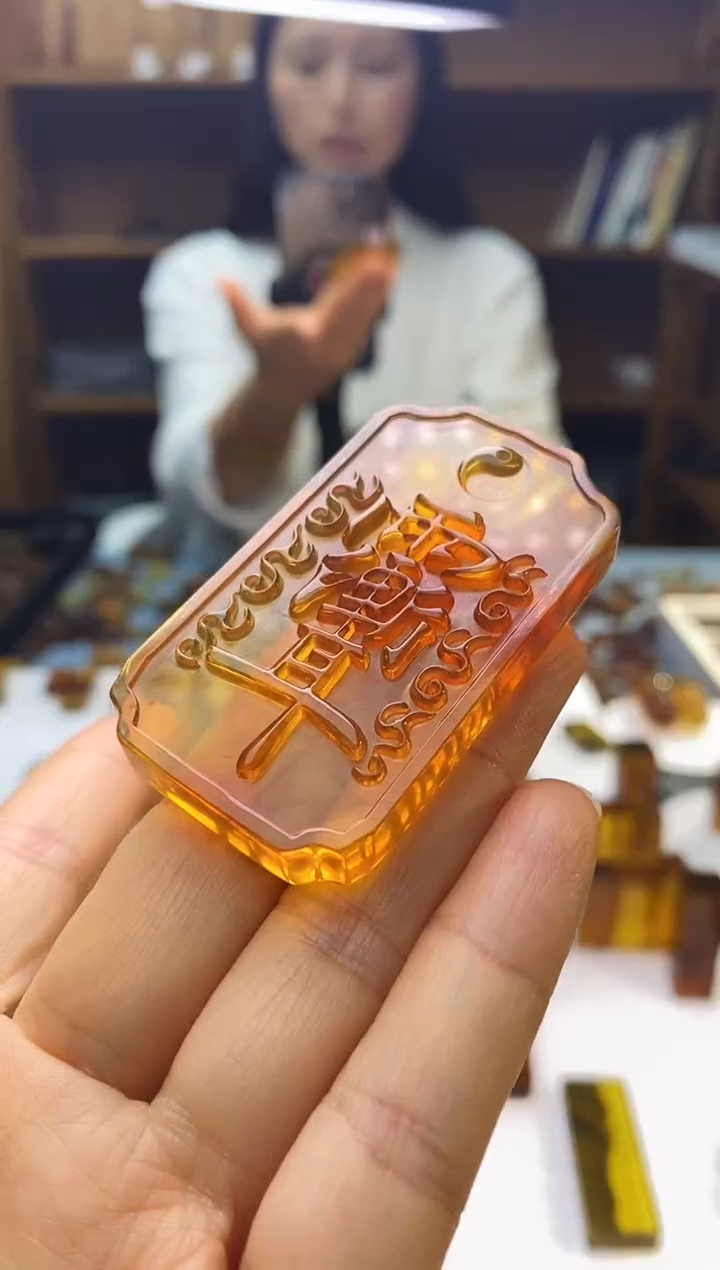 琥珀颈饰未镶嵌SN84-19（紫薇讳）