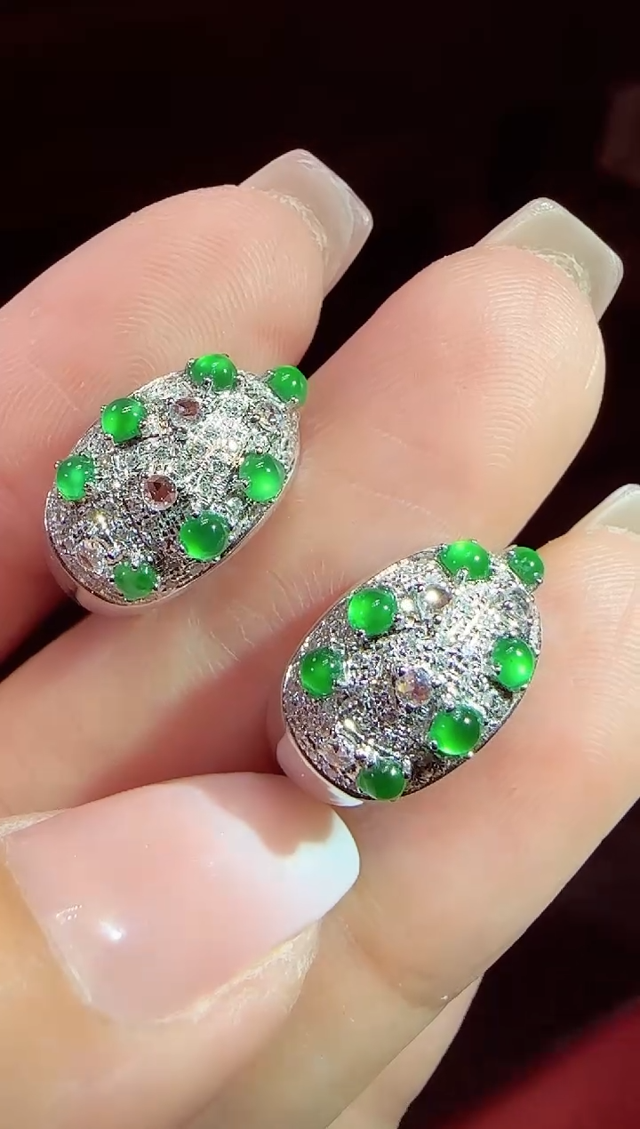 【闪购商品】翡翠耳饰18K金镶嵌蛋面