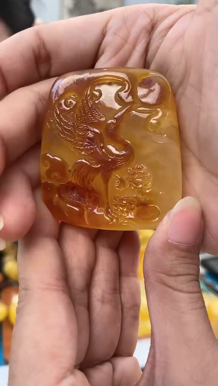 【闪购商品】蜜蜡裸石未镶嵌天然琥珀蜜蜡雕刻件