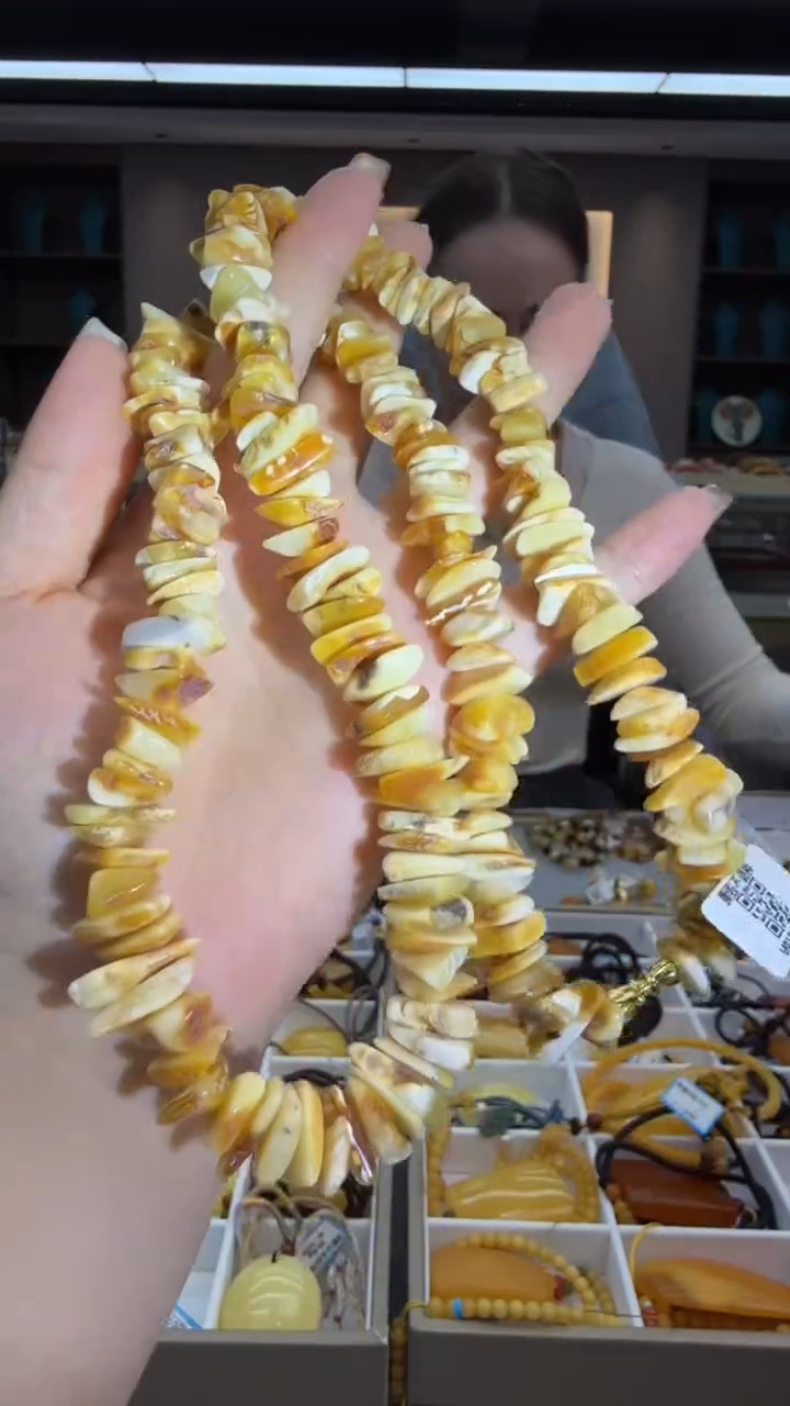 琥珀颈饰未镶嵌31秒拍号 假一罚三 