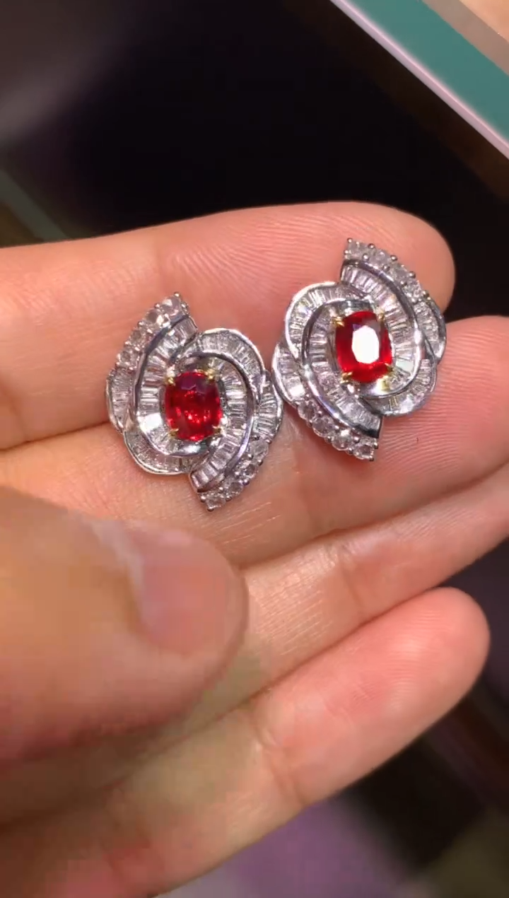 18K金镶嵌耳饰红宝石1.03ct 无烧