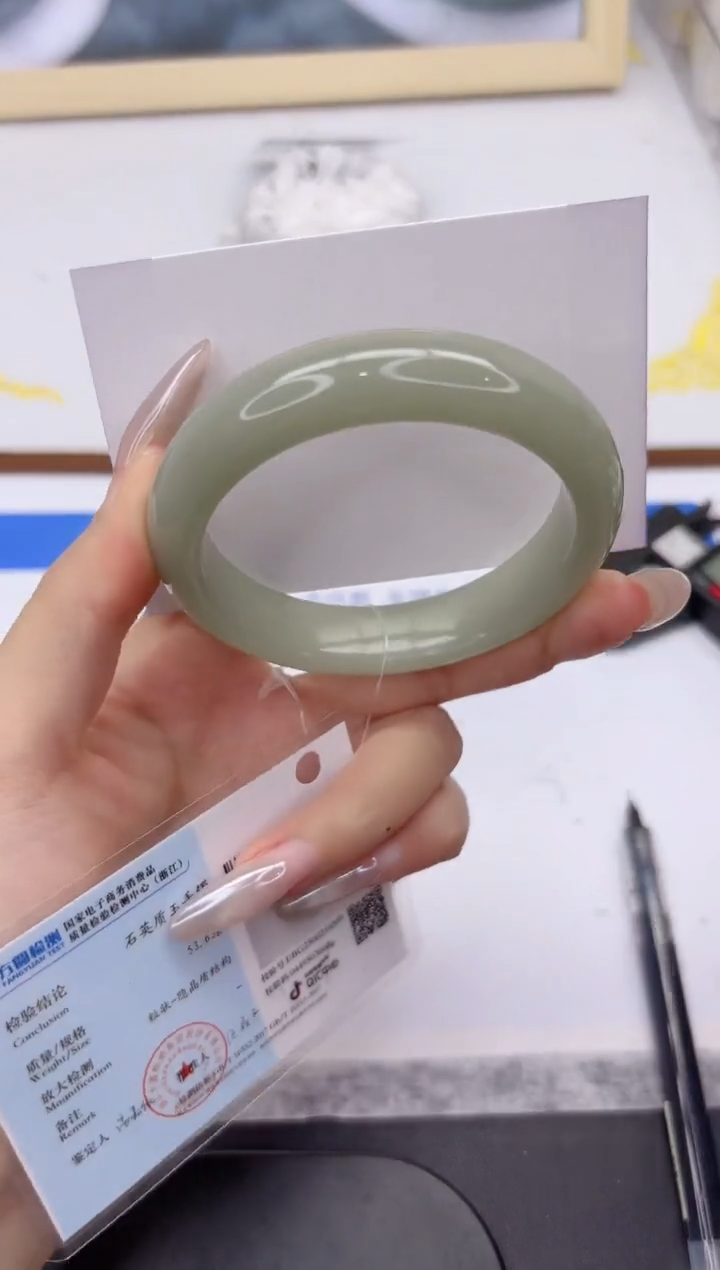 未镶嵌手镯石英质玉L131-56.8