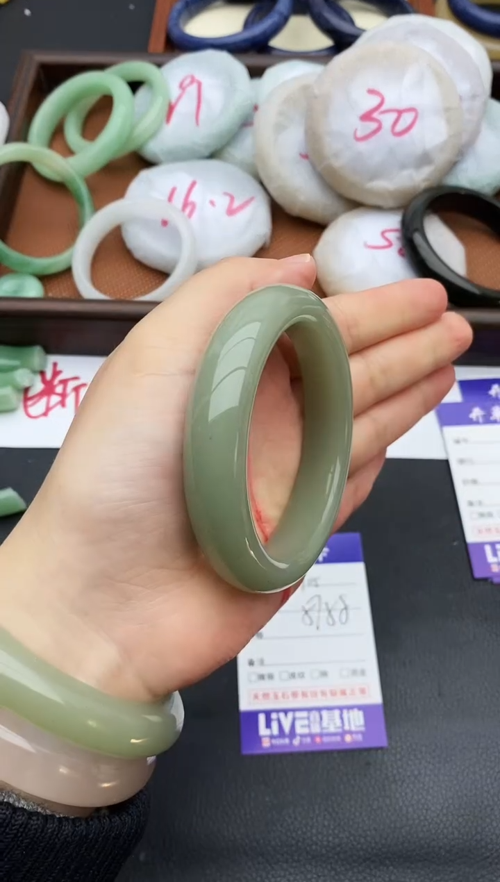 未镶嵌手镯石英质玉105+57/58