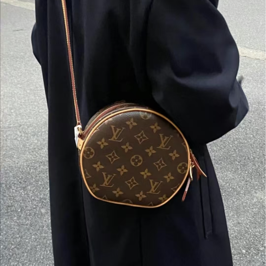 99新 LouisVuitton/路易威登 老花小号软圆饼斜挎包