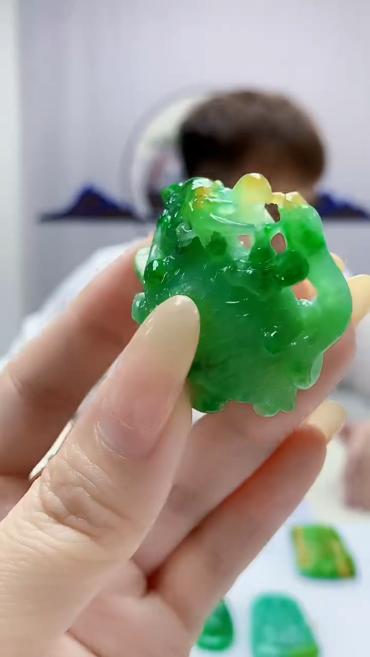 定制翡翠未镶嵌4868DD-毛货挂件166