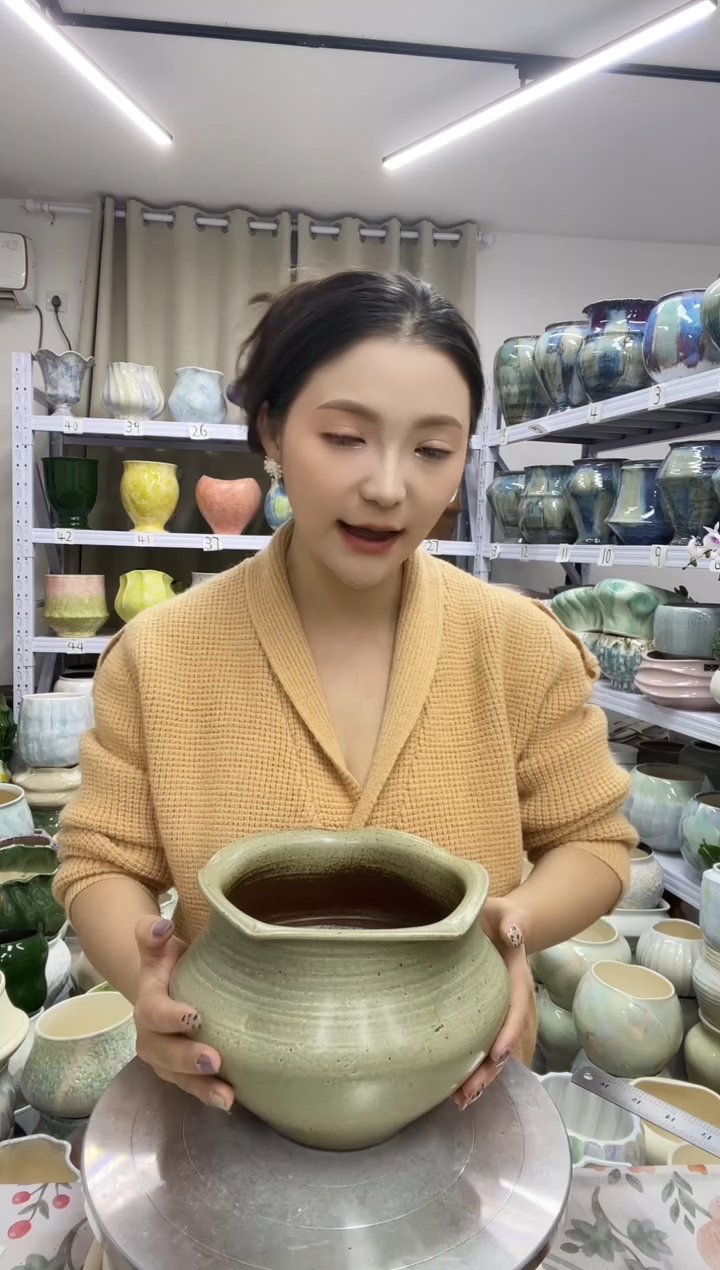 【12.1】花盆 高度：15  口径：15