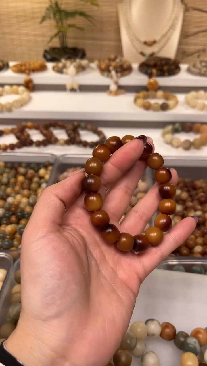 【闪购商品】白玉菩提手串卡13美人痣手串