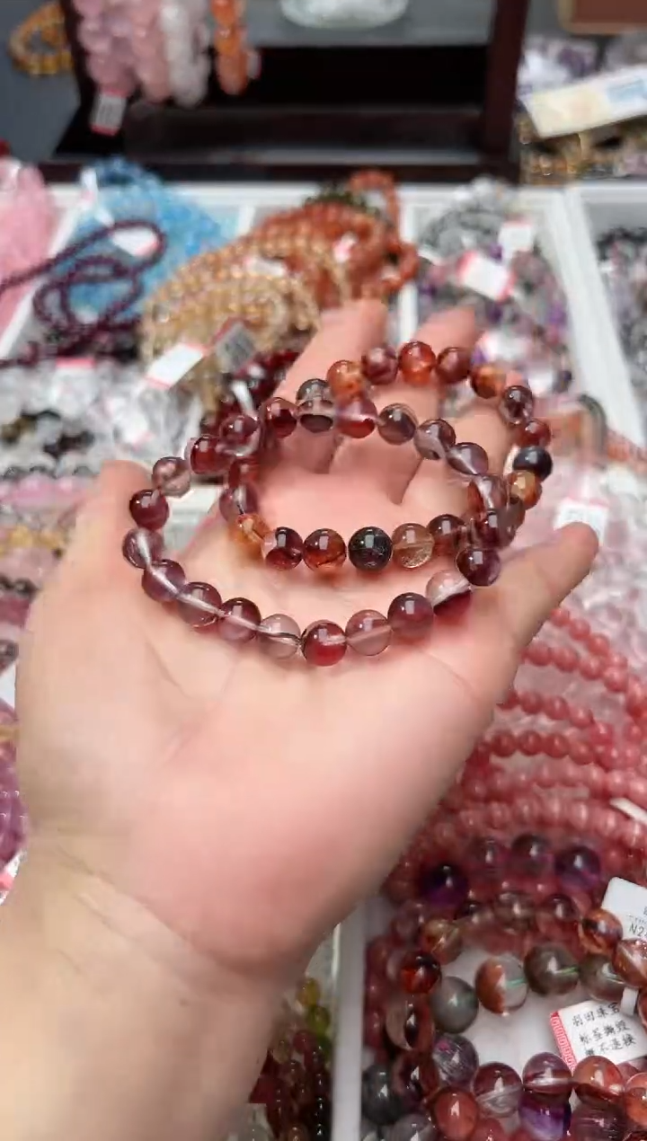【闪购商品】水晶手链未镶嵌牛血红胶花8m+多样性发一