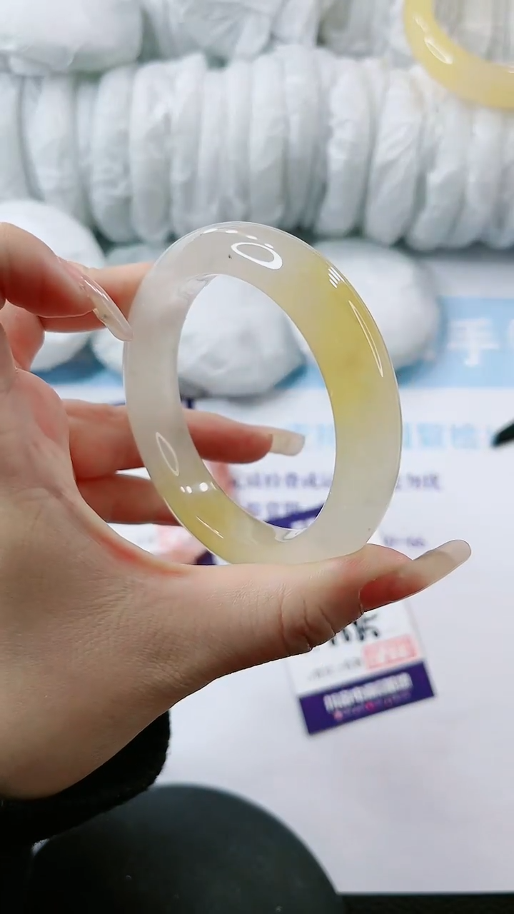 【闪购商品】石英质玉手镯未镶嵌多样性发货V685