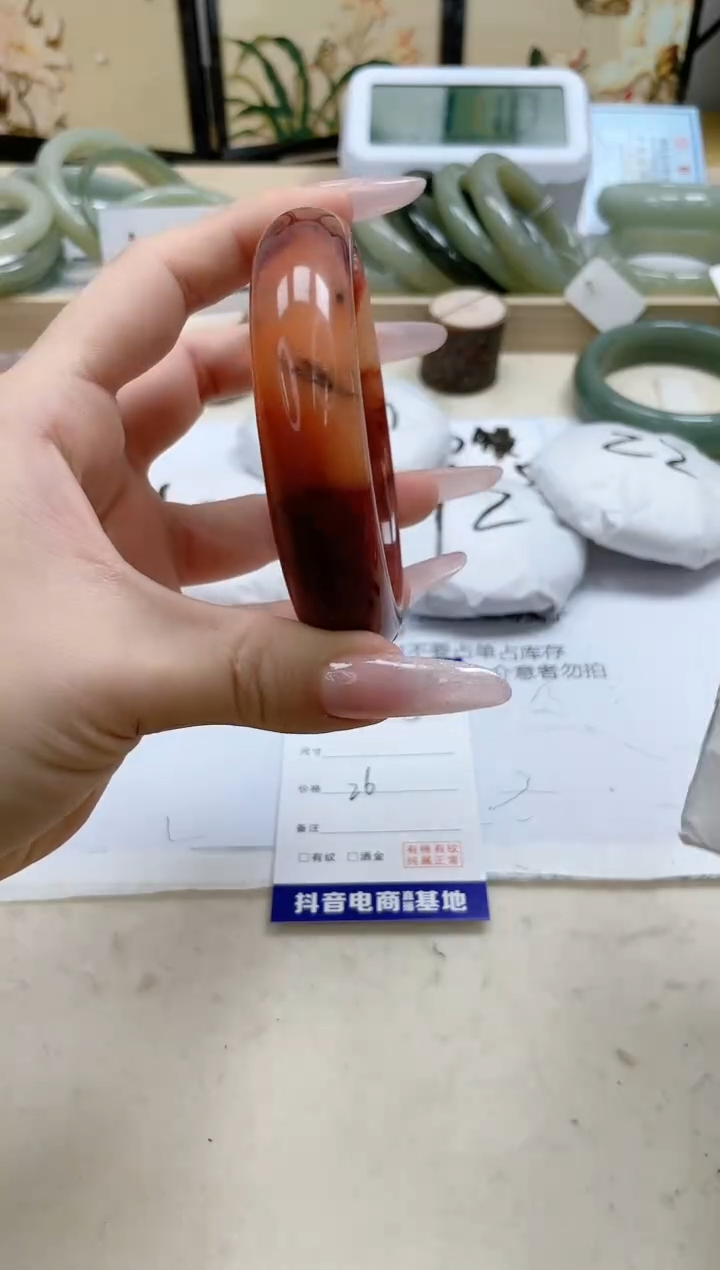 【闪购商品】石英质玉手镯未镶嵌171/60.4
