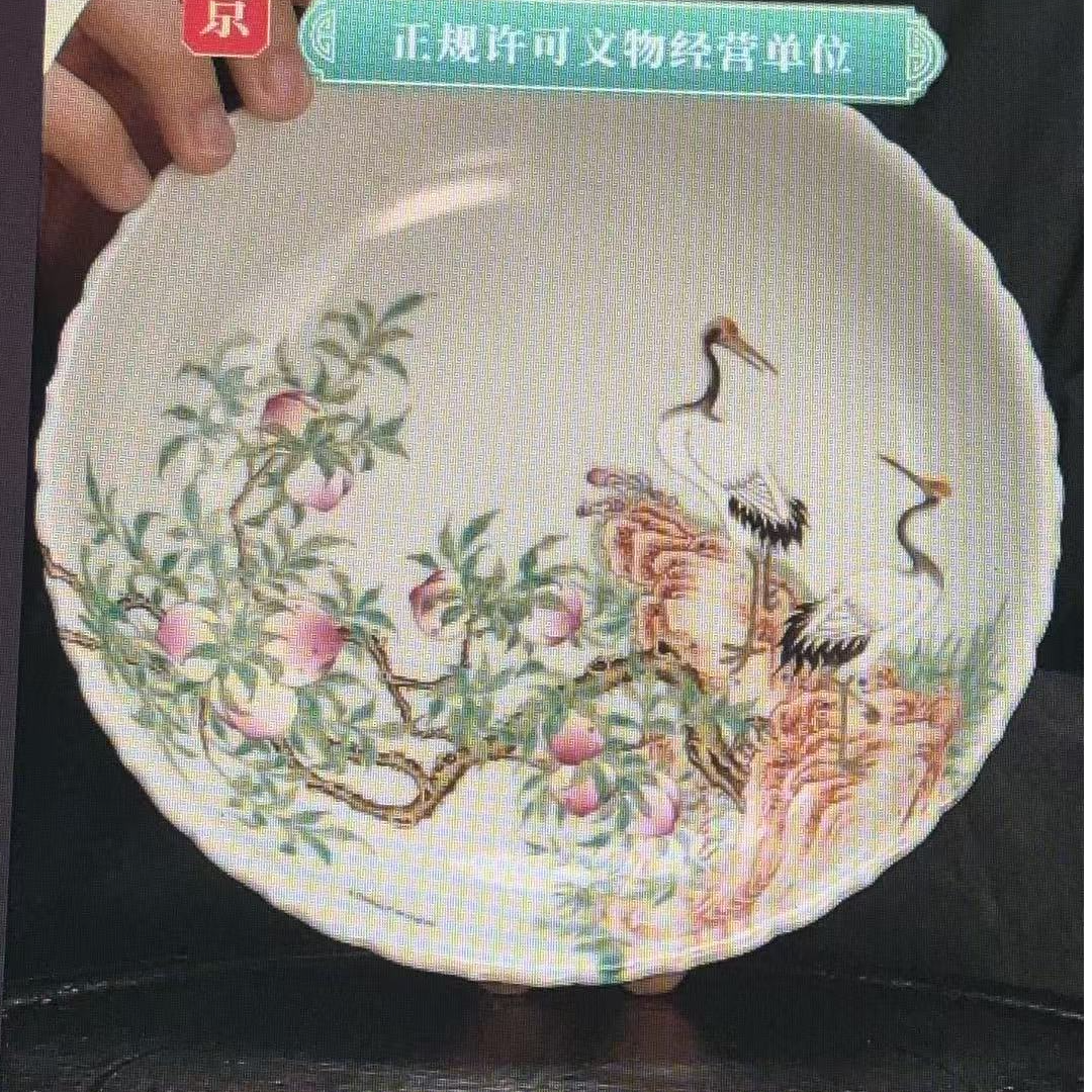 清 粉彩寿桃仙鹤纹花口赏瓶