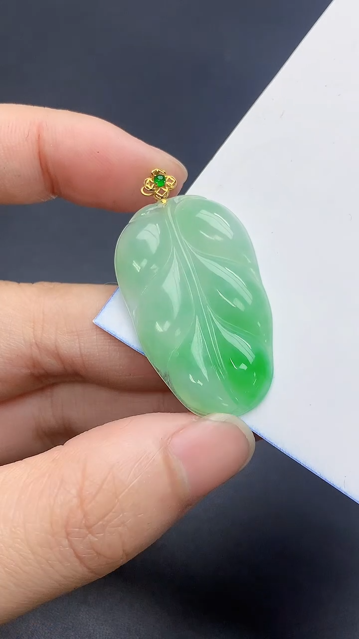 颈饰18K金镶嵌翡翠天然缅甸A货百元以上9元证书费自理