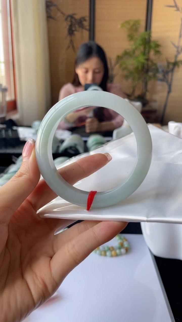 【闪购商品】翡翠手镯未镶嵌L圈口55+编号10