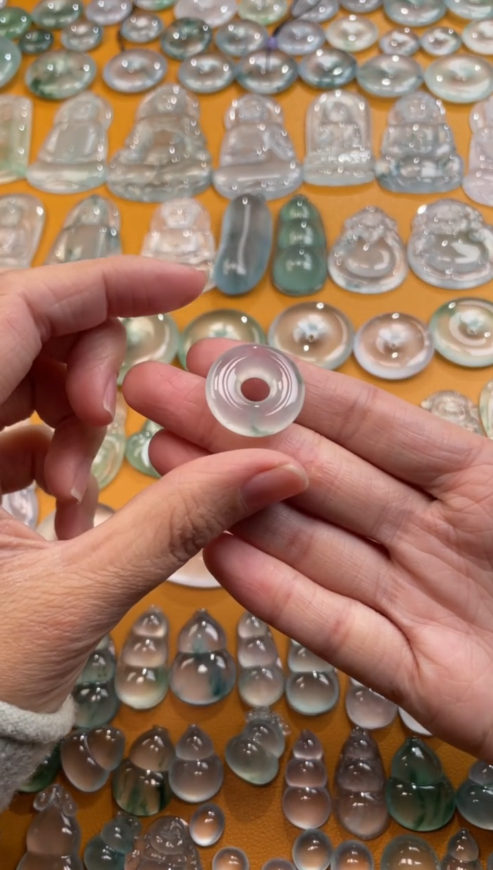 【闪购商品】翡翠吊坠(不含链)未镶嵌甜甜圈吊坠