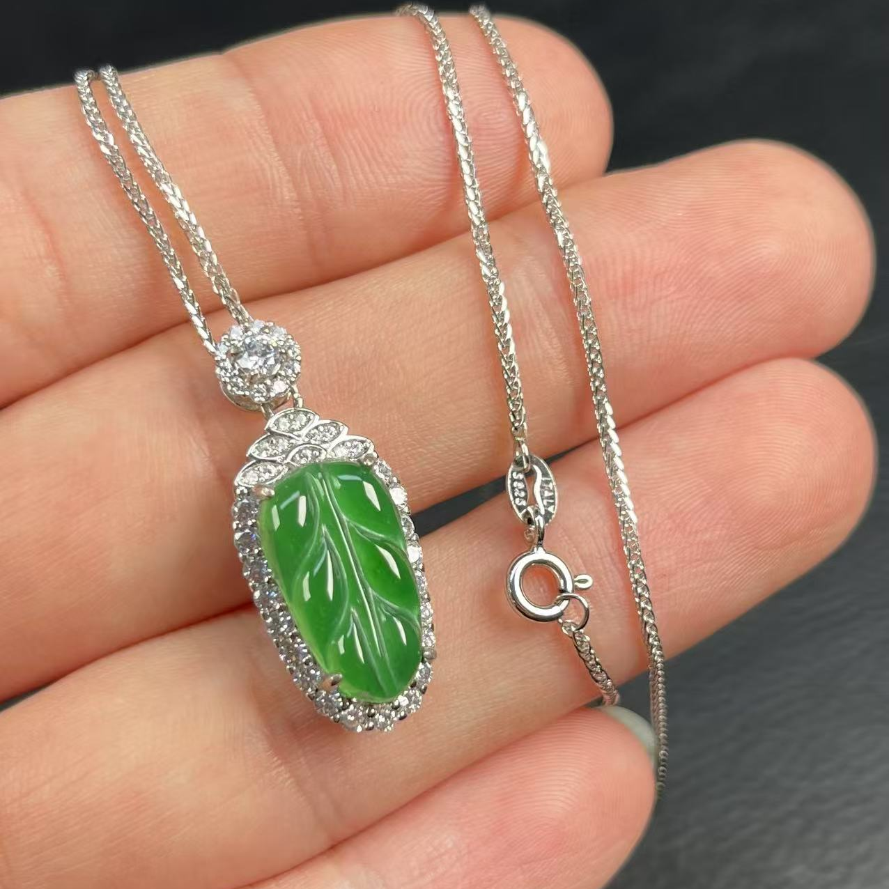 天然A货翡翠S925银镶满色叶子{含链子}