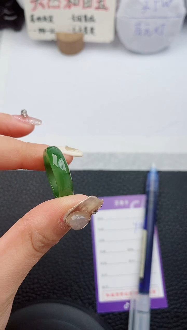 【闪购商品】和田玉手镯未镶嵌555微色差T