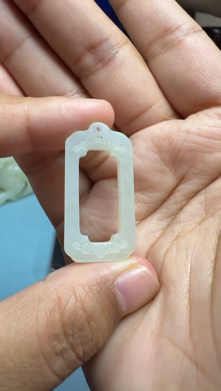 和田玉未镶嵌颈饰1