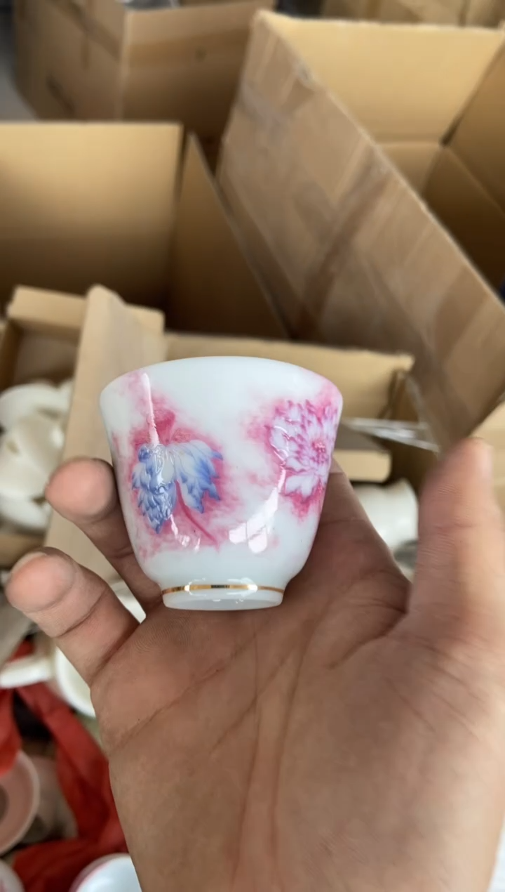 杯 无运费险有瑕疵的摄影的产品有使用过的痕迹有点脏介意勿拍