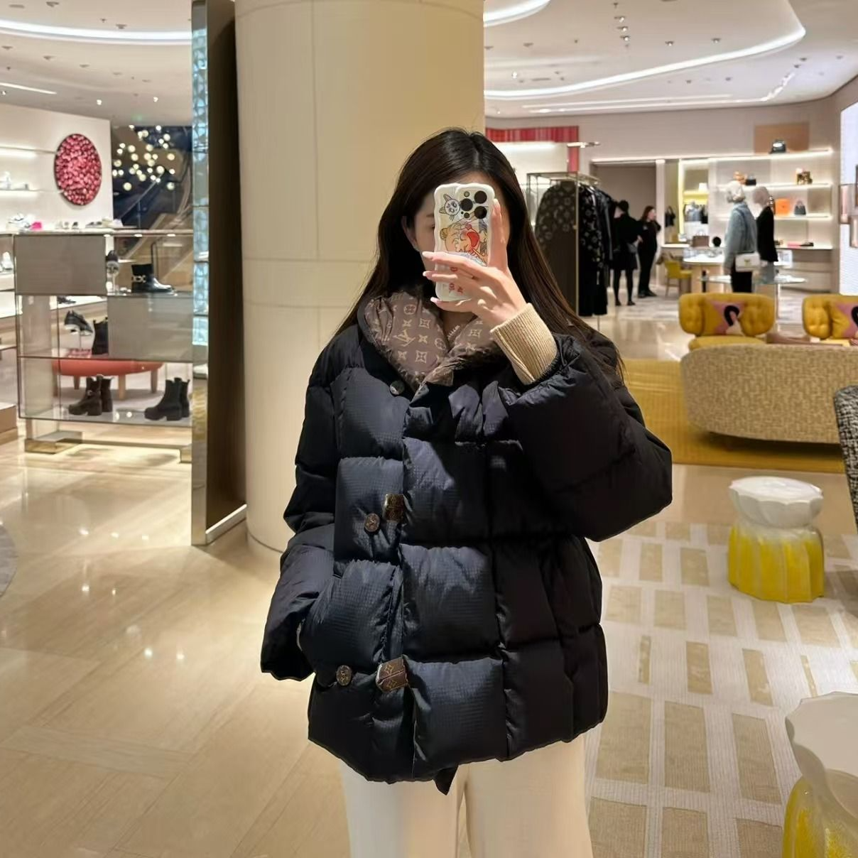 全新未使用 LouisVuitton/路易威登 ss00090/LV羽绒服/32码