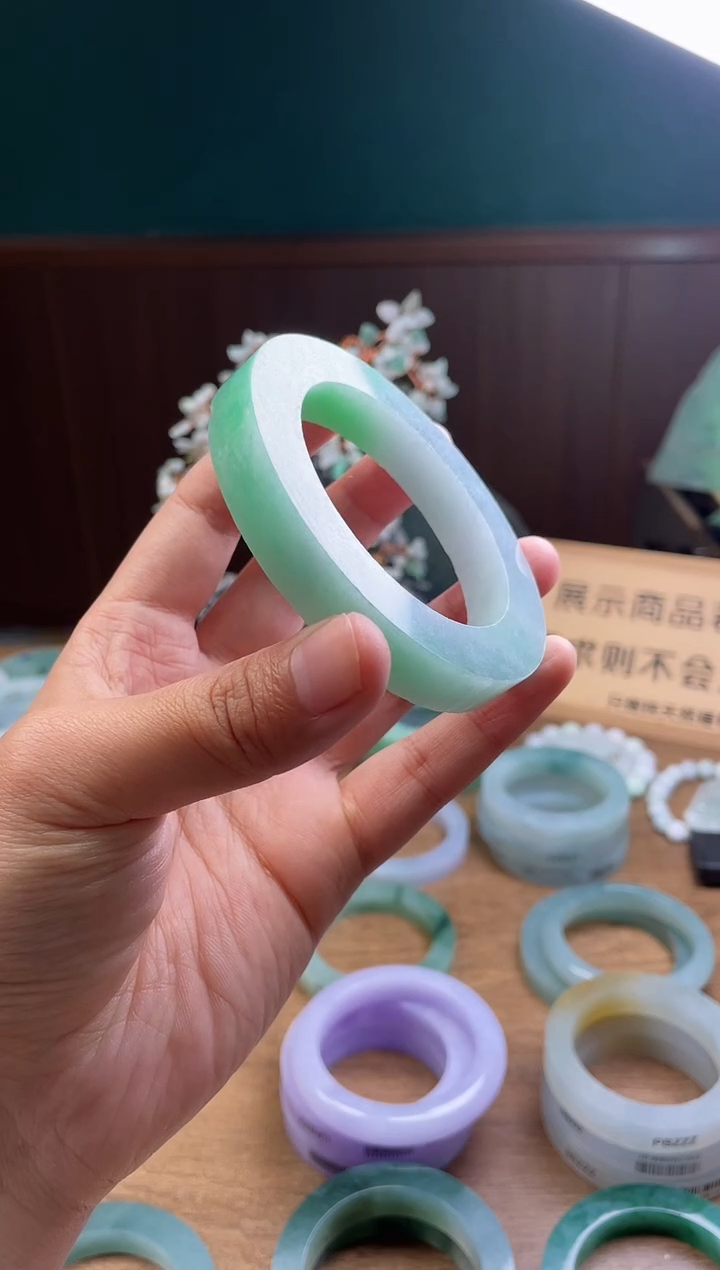 【闪购商品】定制翡翠手镯未镶嵌定制