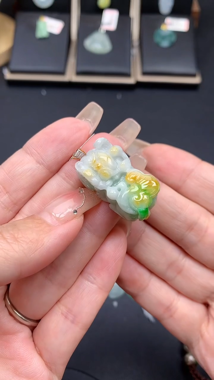 【闪购商品】翡翠吊坠(不含链)18K金镶嵌MS151559