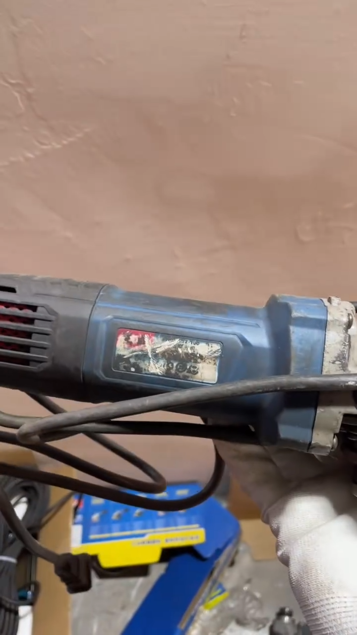 东成角磨机  1100W 