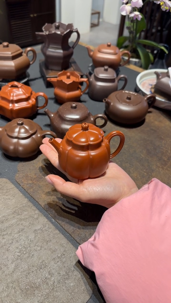 【闪购商品】紫砂茶壶繁花 朱泥