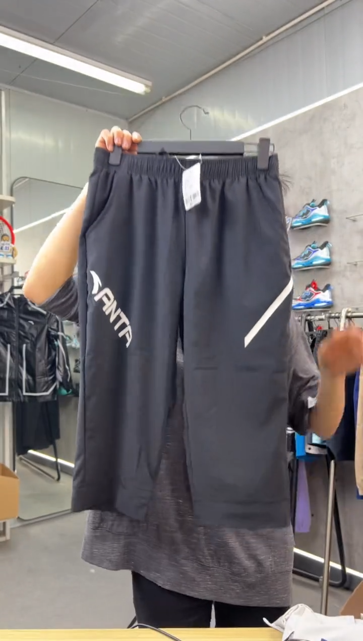 安踏儿童衣服尺码 ：160