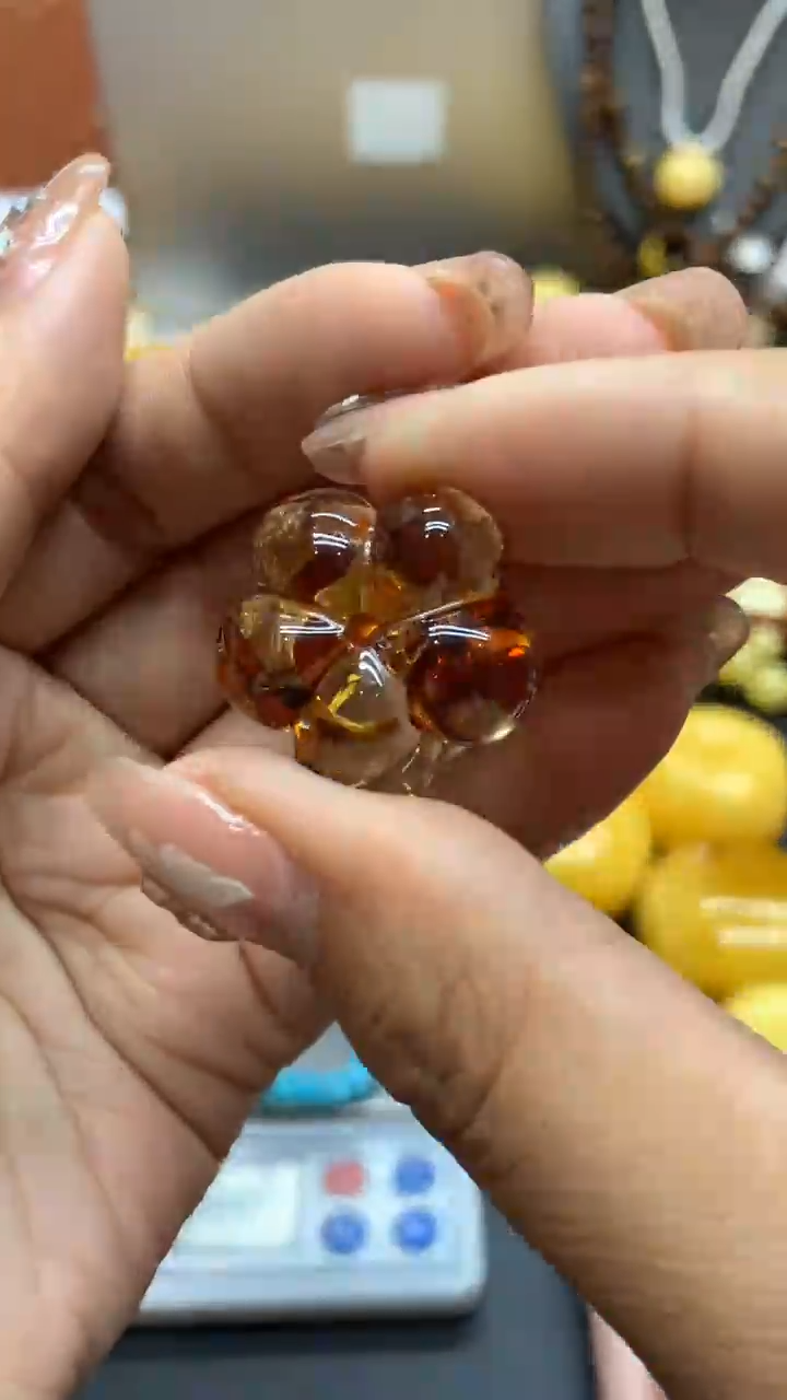 【闪购商品】未镶嵌琥珀珠宝奇石579