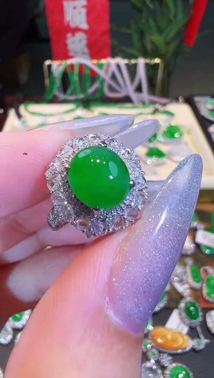 【闪购商品】翡翠戒指18K金镶嵌翡翠