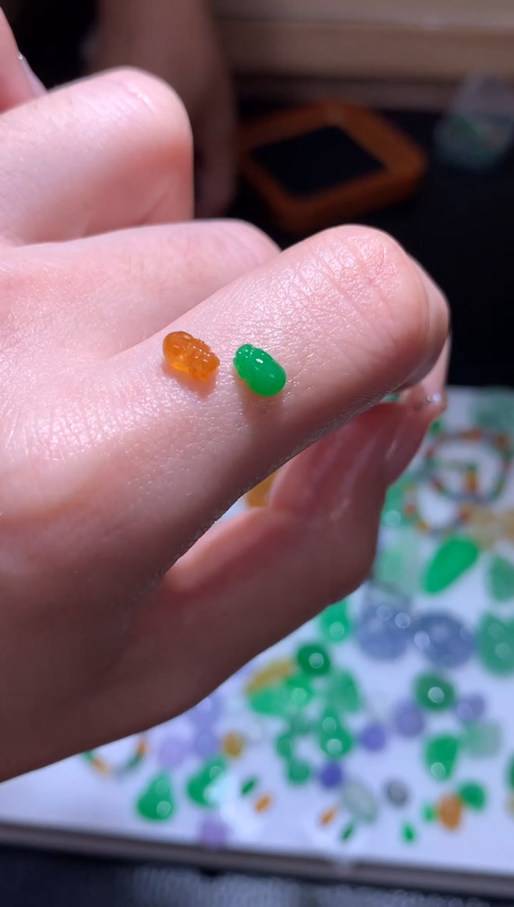 未镶嵌定制翡翠一对貔貅