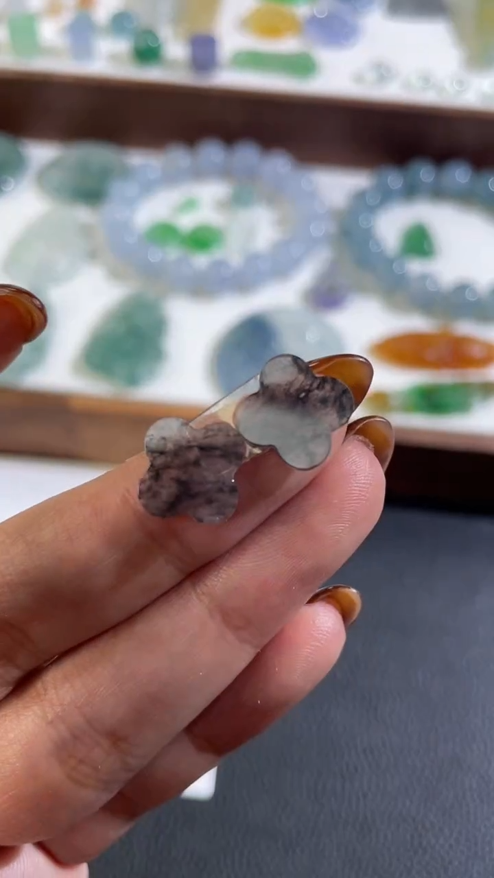 【闪购商品】定制翡翠未镶嵌四叶草200