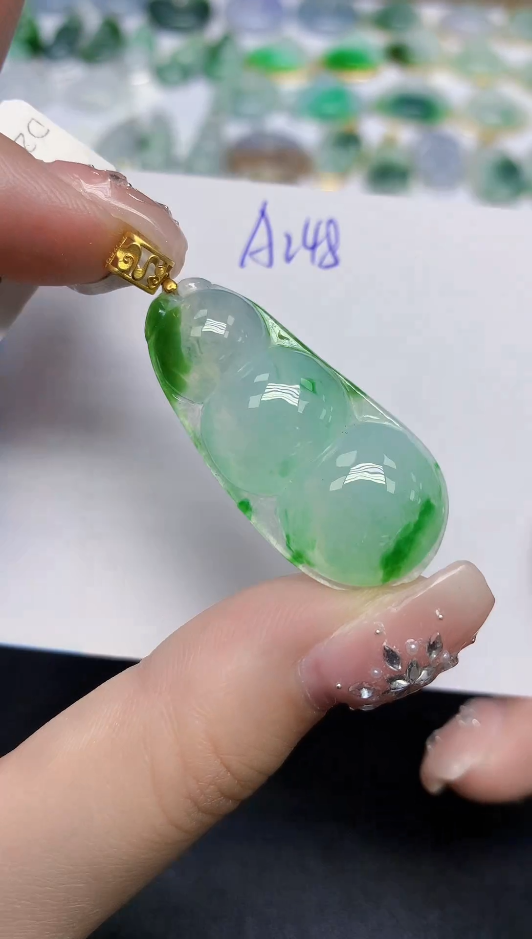 颈饰18K金镶嵌翡翠天然缅甸翡翠A货翡翠百元以上9元证书费自理