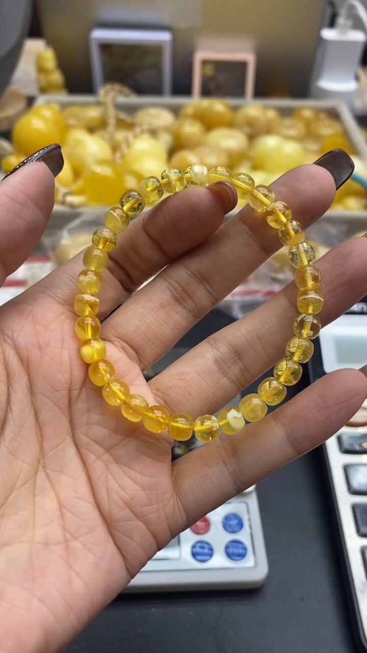琥珀未镶嵌珠宝奇石36
