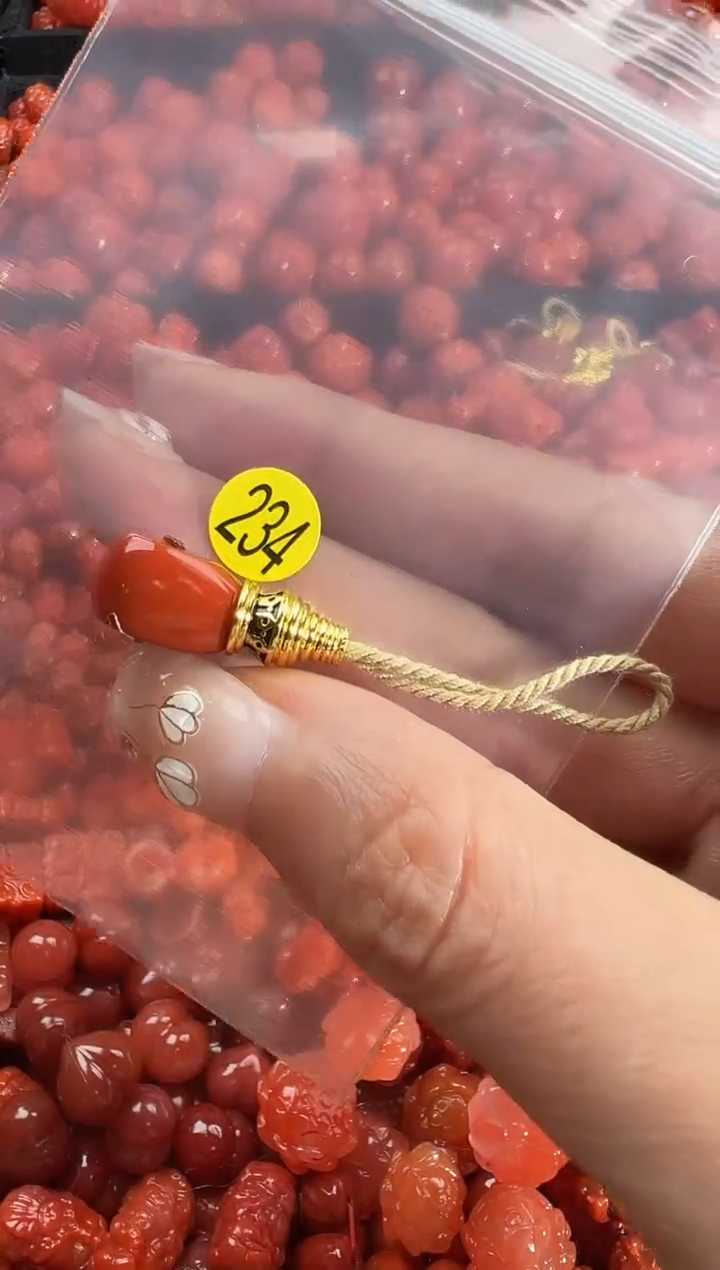 颈饰未镶嵌南红玛瑙1