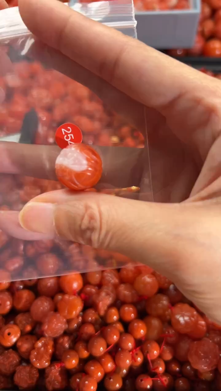 【闪购商品】南红玛瑙颈饰未镶嵌1