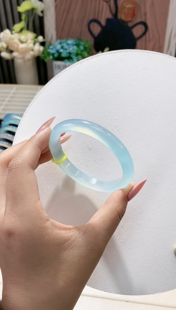 手镯玛瑙/玉髓未镶嵌62-56.8